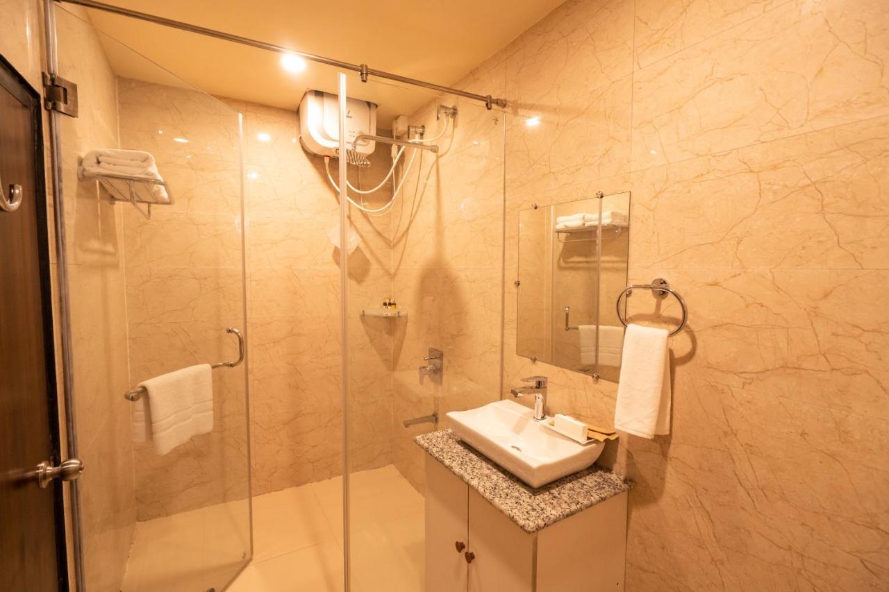Royale Lalawi Hotel Āīzawl Екстериор снимка