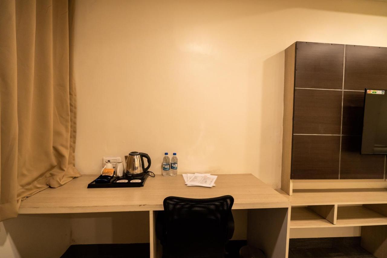 Royale Lalawi Hotel Āīzawl Екстериор снимка