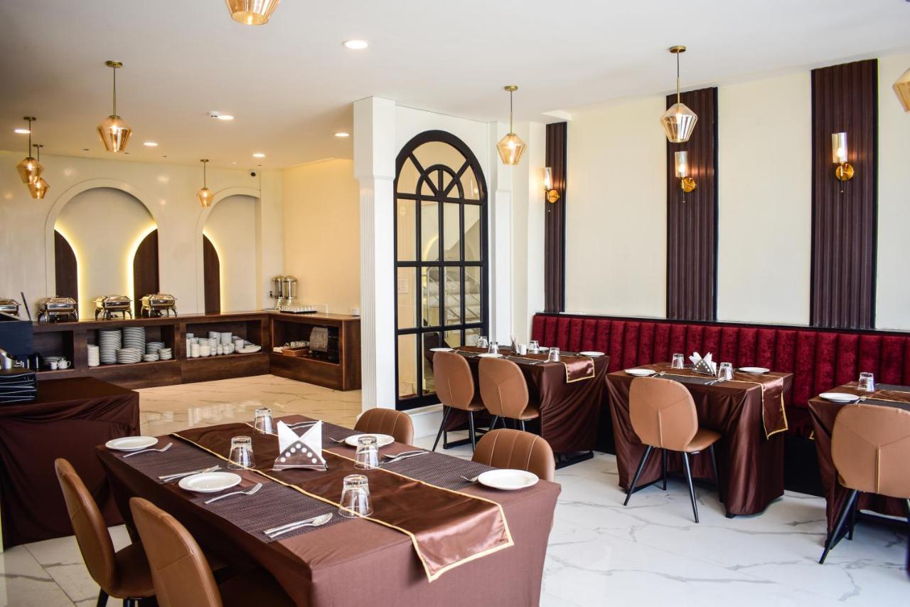 Royale Lalawi Hotel Āīzawl Екстериор снимка